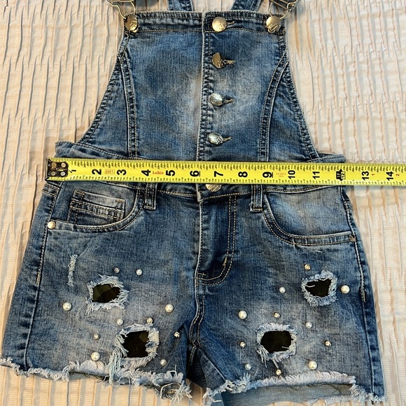 ❗️BUNDLE SALE 4 for $20 - NWOT Girls Jeans Overall Shorts - Picture 10 of 10